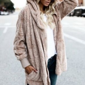 Extra Fuzzy & Extra Baggy MUST HAVE Comfy Jacket